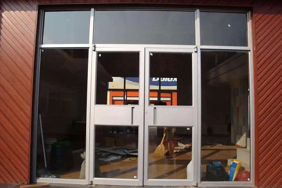 白银肯德基门有保温隔热性能吗？